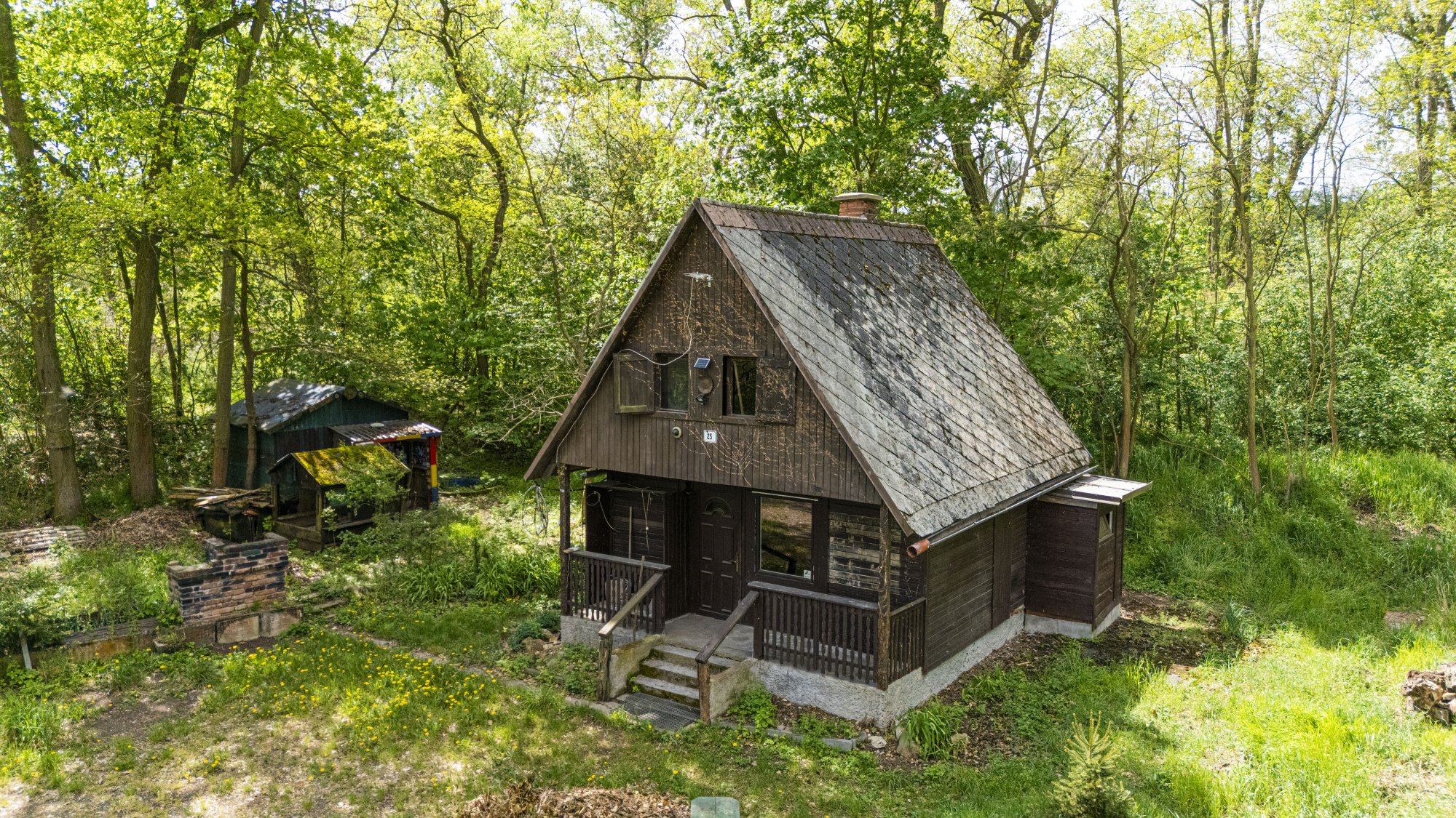 Chata 40 m² u Labe v lokalitě Ostende u Vědomic – klidné místo pro rybáře i rekreaci