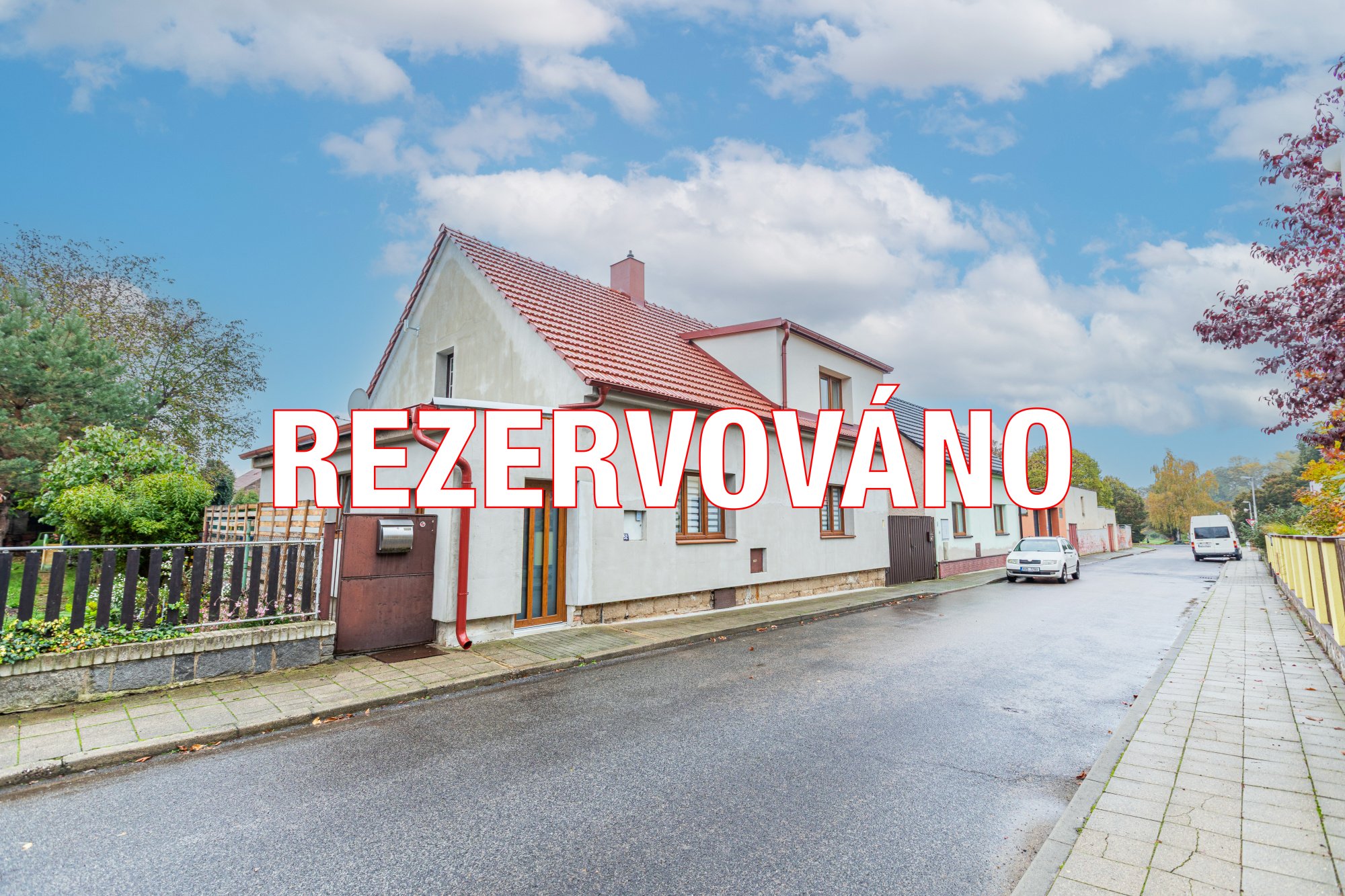 Prodej domu 5+1, 132 m², se zahradou a garáží v Dobříni