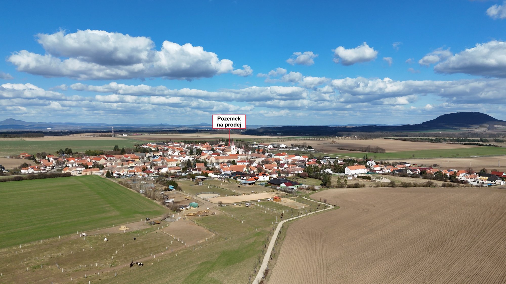 Prodej stavebního pozemku 639 m², zahrada 1.275 m² v Račiněvsi